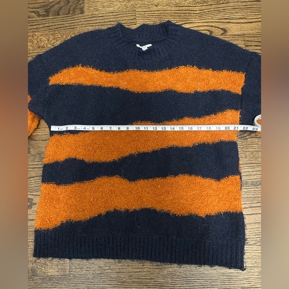 Topshop Stripe Boucle Sweater - size medium - Picture 5 of 8